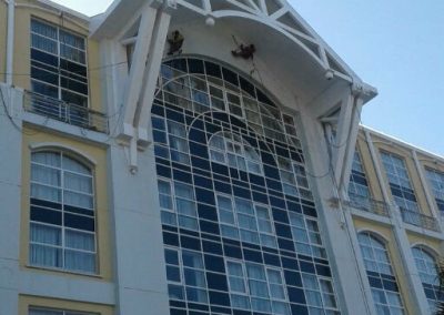 Washing off at the Table Bay Hotel.